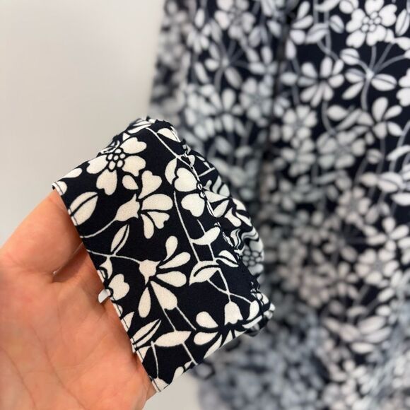 Brooks Brothers Crepe Floral Print Bow Blouse sz 4 - Picture 4 of 11